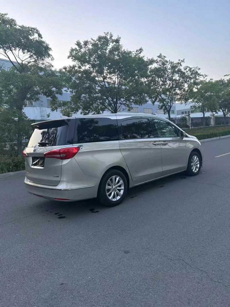 徐州19年别克GL85