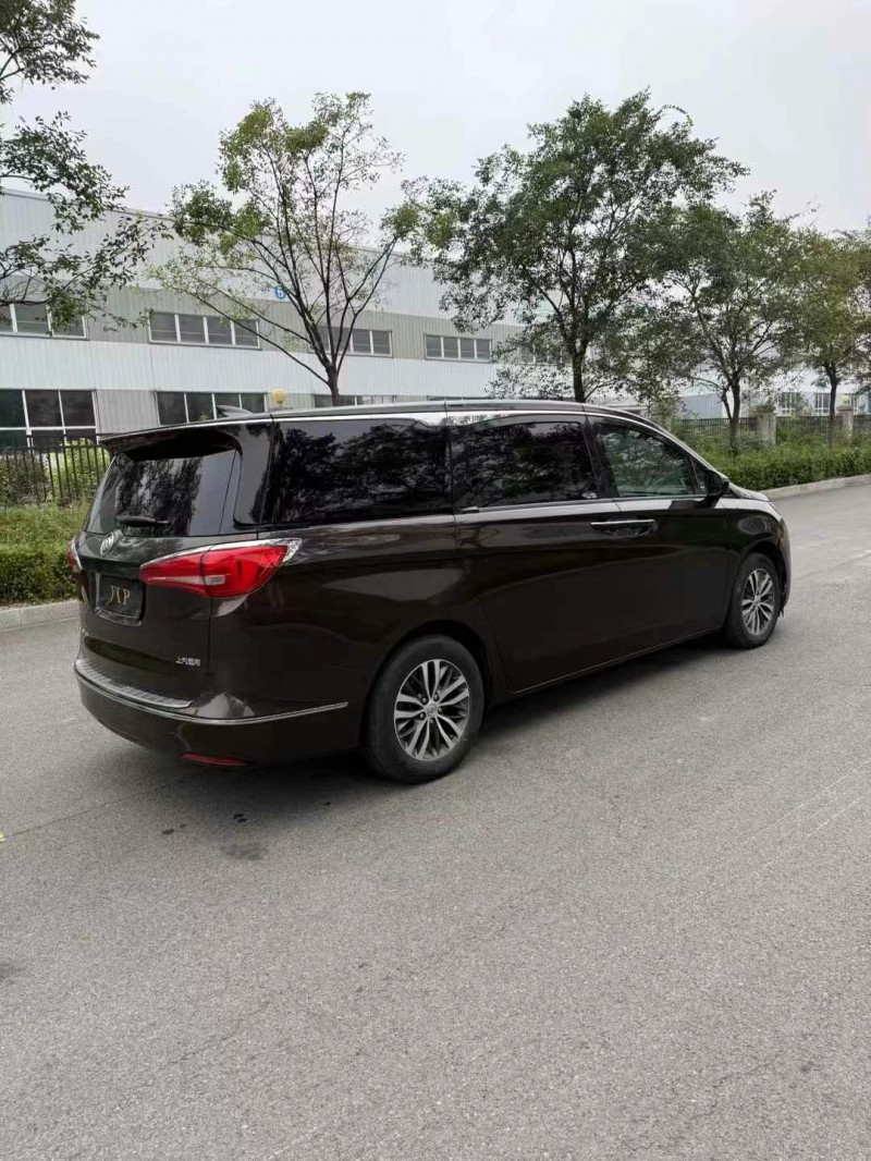 宿迁19年别克GL85