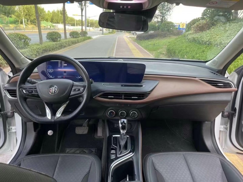 枣庄22年别克威朗5