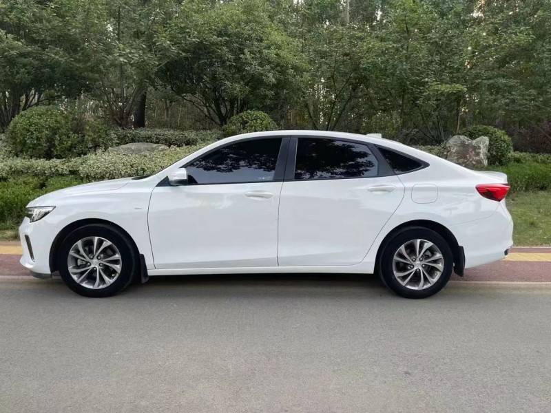 枣庄22年别克威朗7