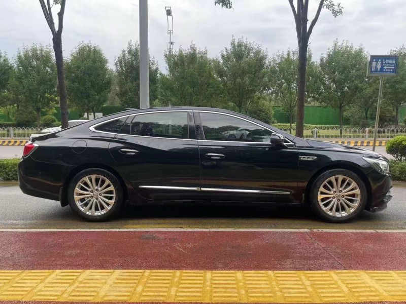 枣庄17年别克君越7