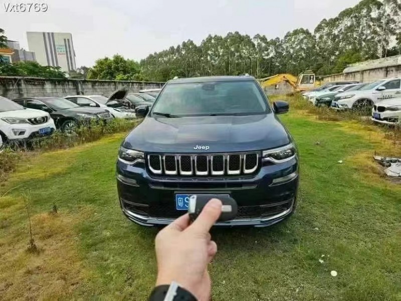 深圳19年Jeep指挥官1