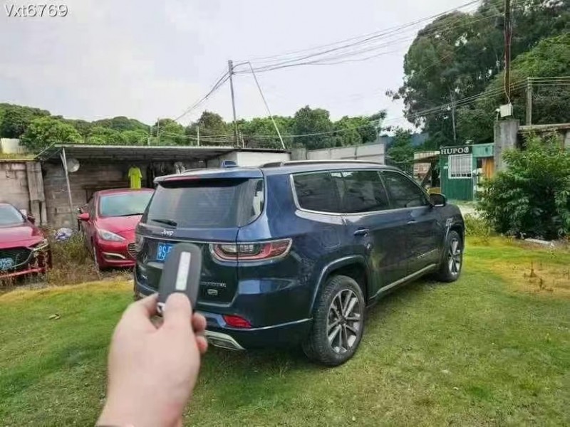 深圳19年Jeep指挥官4