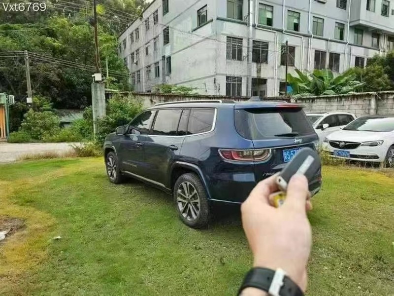 深圳19年Jeep指挥官5