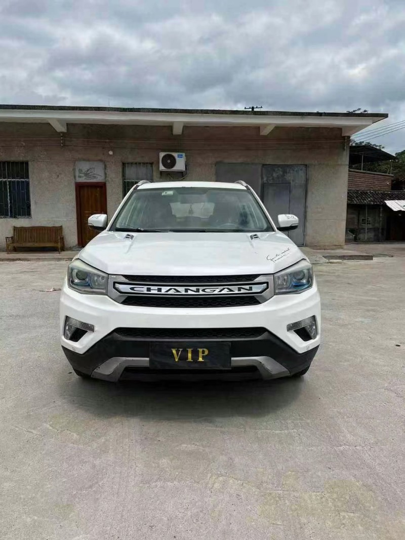 岳陽16年長安汽車CS751