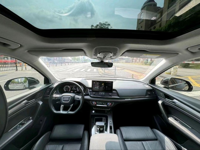 济宁22年奥迪Q54