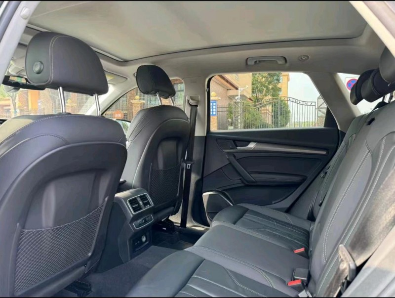 济宁22年奥迪Q56