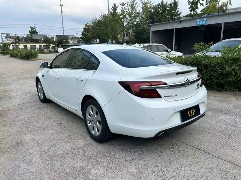 宿迁15年别克君威8