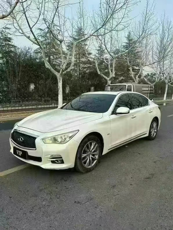 宿遷17年英菲尼迪Q50L2