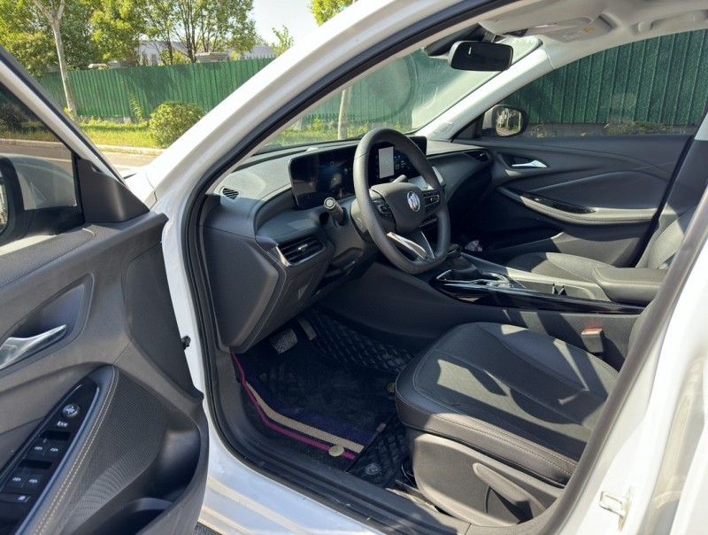 盐城23年别克威朗6