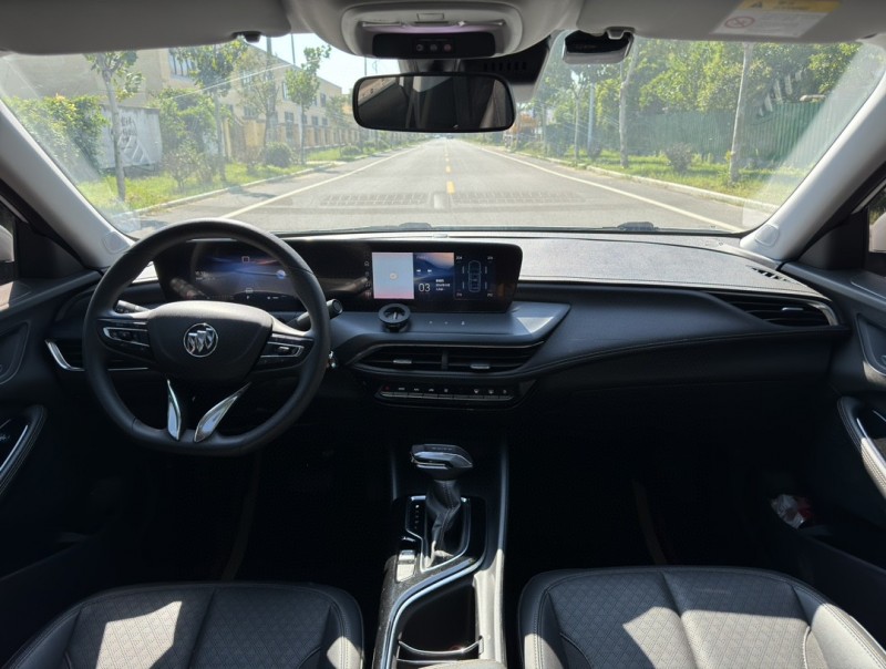 盐城23年别克威朗8