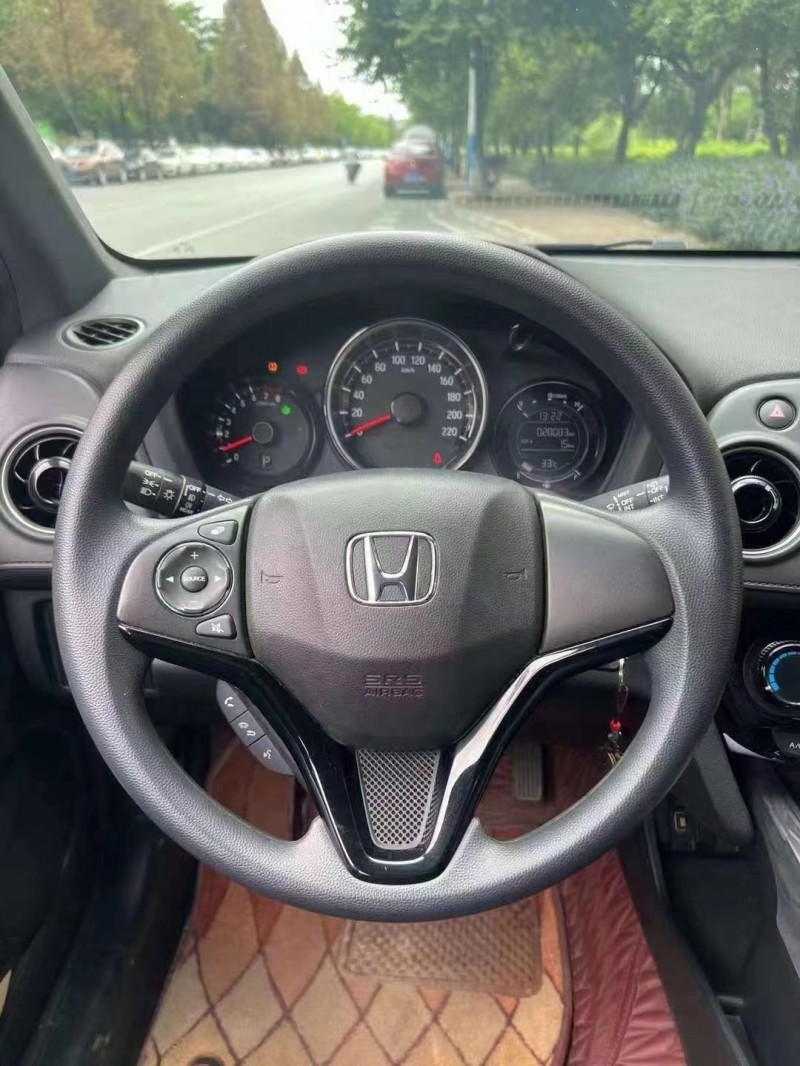 济宁21年本田XRV5