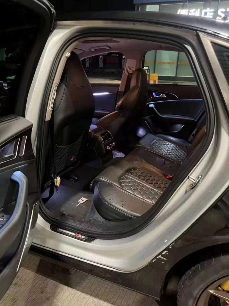 济宁15年奥迪S67