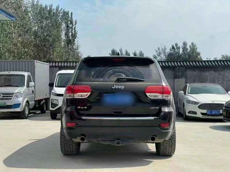 菏泽17年Jeep大切诺基3