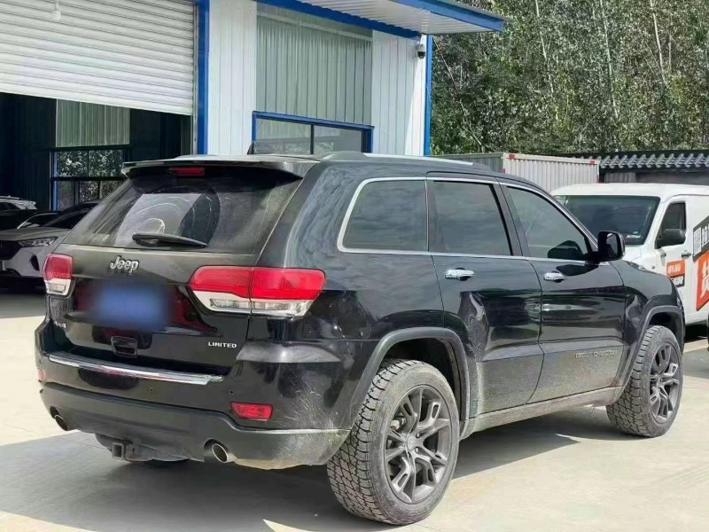 菏泽17年Jeep大切诺基4