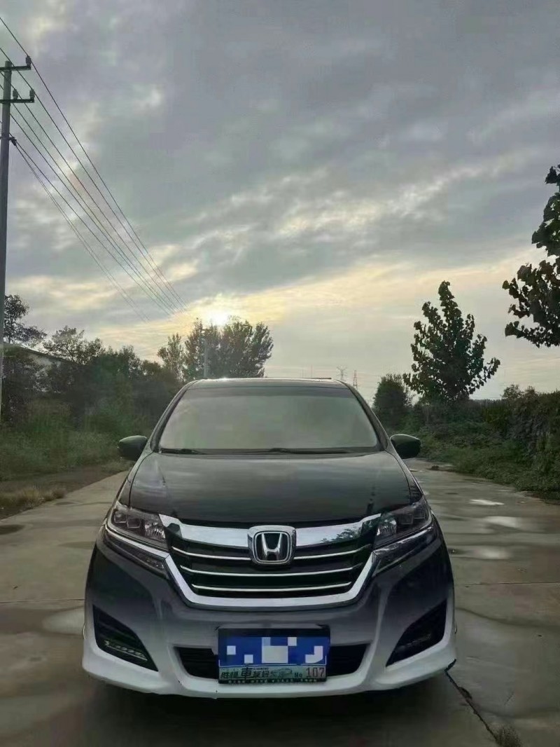 菏泽18年本田艾力绅1