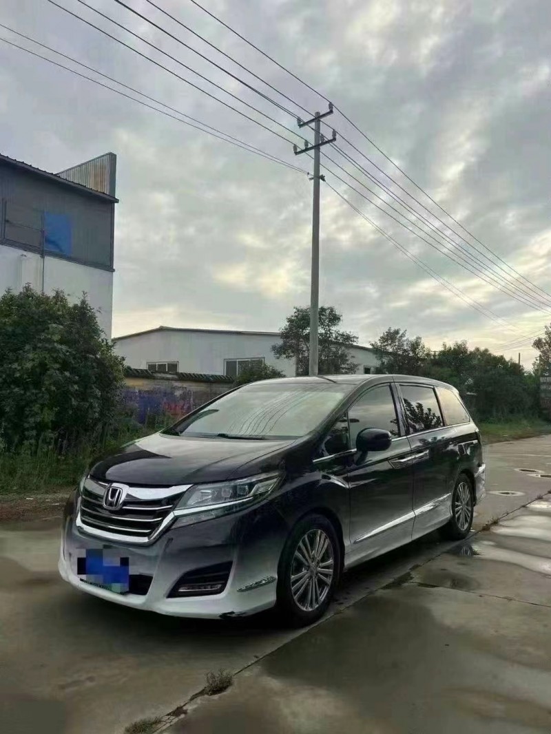 菏泽18年本田艾力绅3