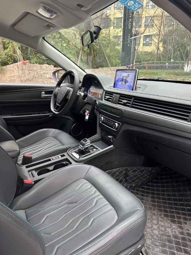 成都23年东风S60EV4