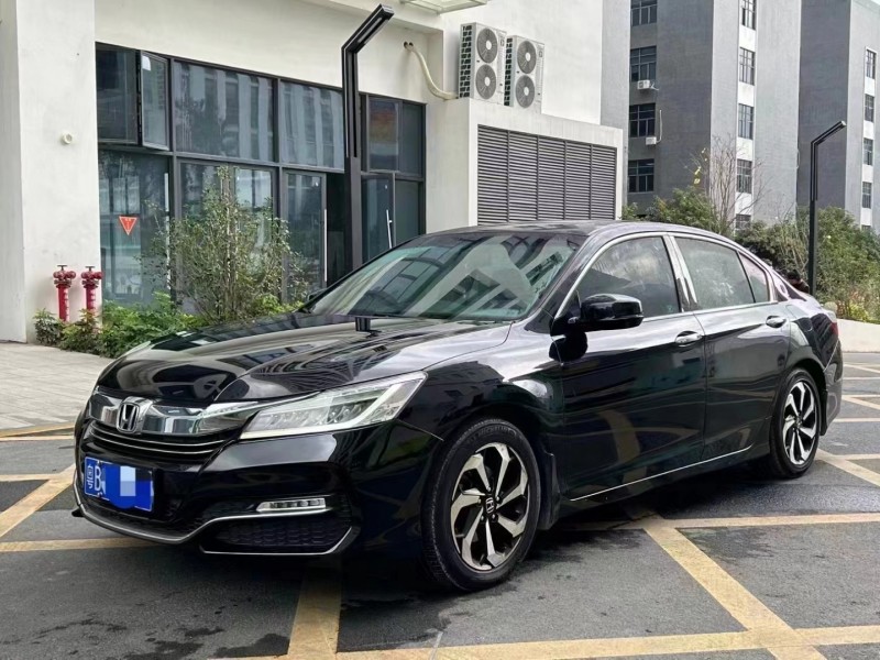 深圳17年本田雅阁6