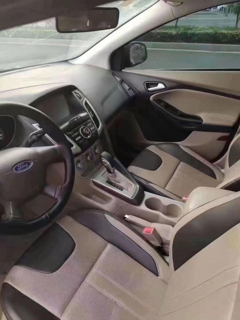 菏泽15年福特福克斯5