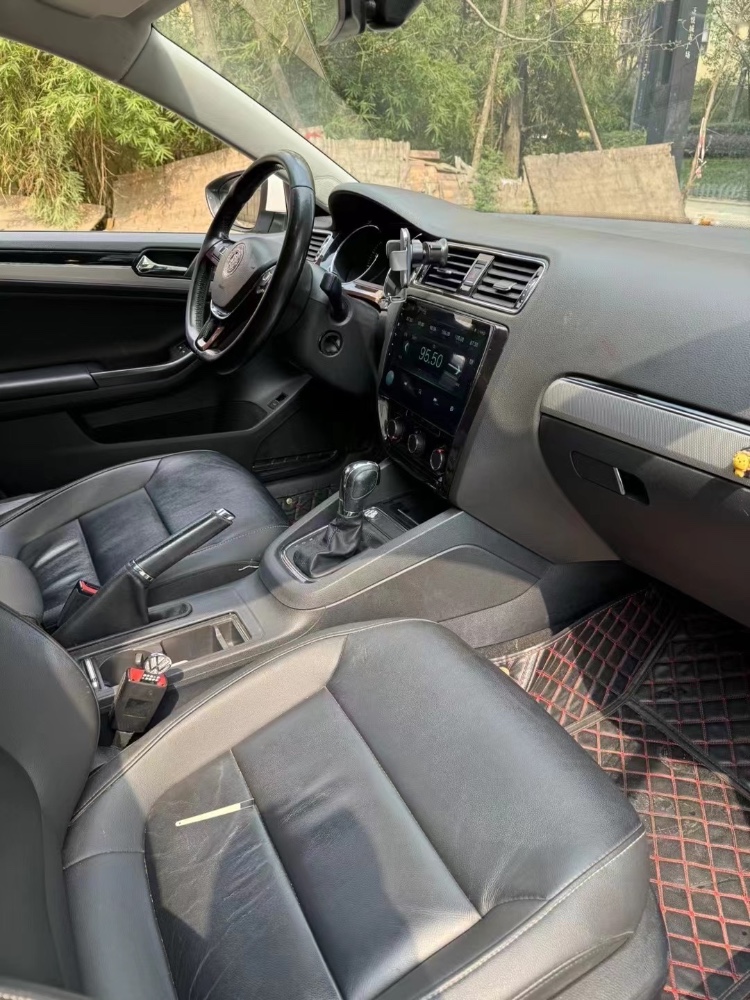 成都18年大众速腾5