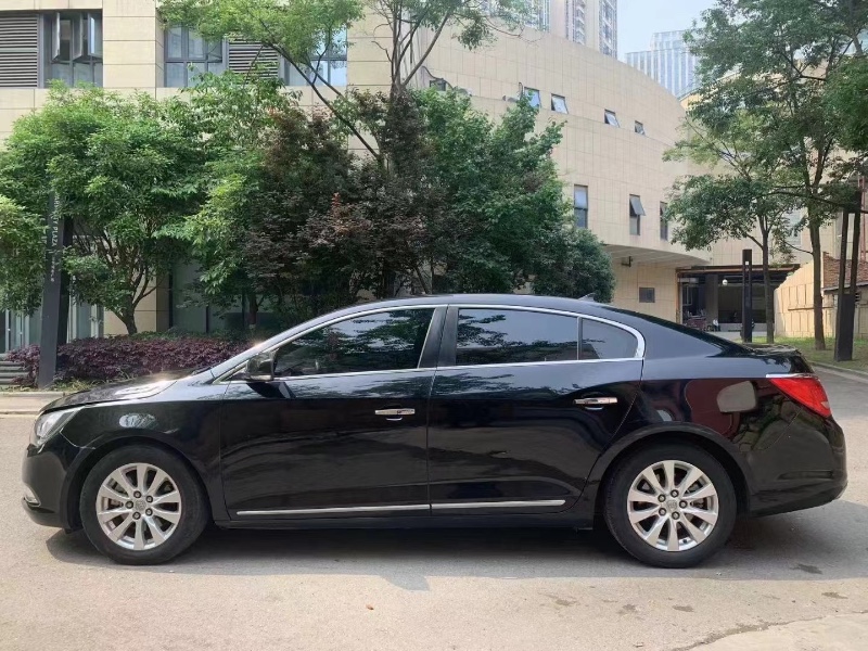 成都15年别克君越3