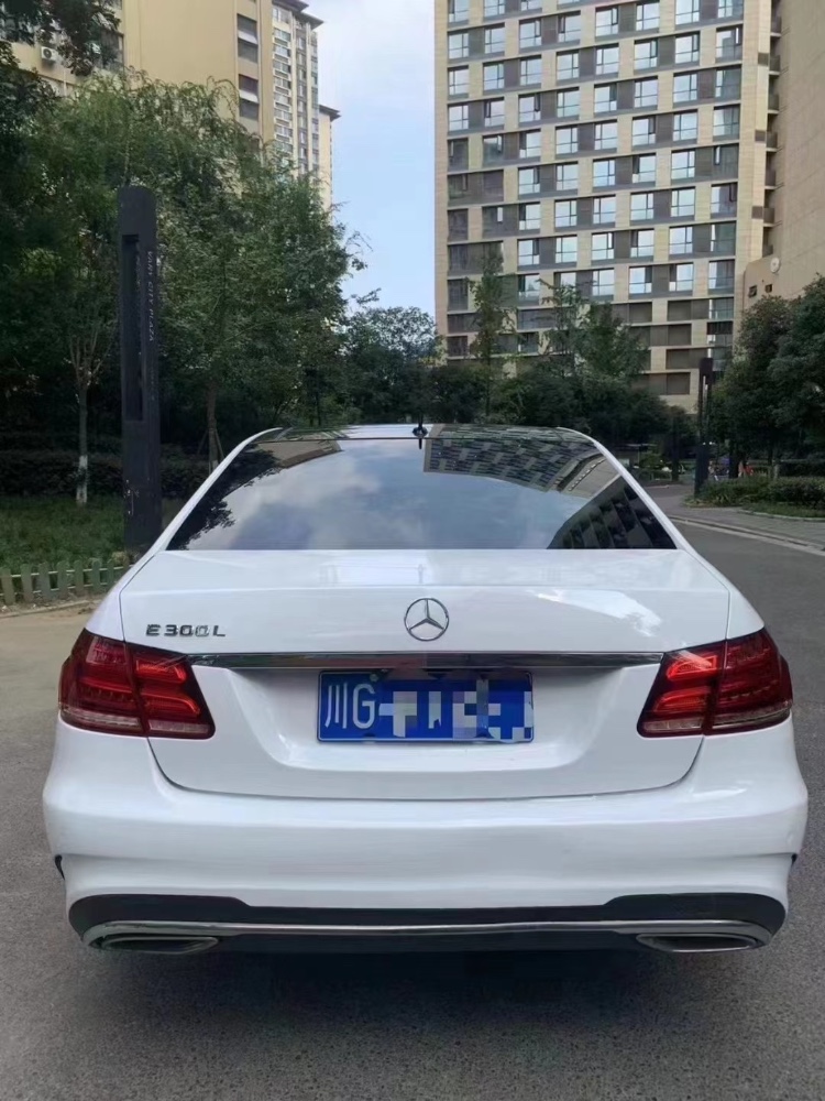 成都15年奔驰E9