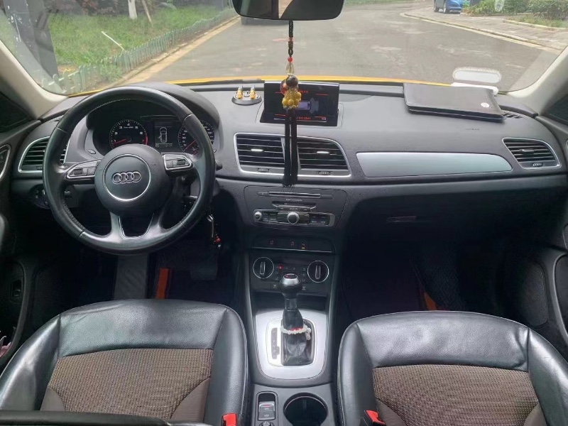 成都17年奥迪Q35