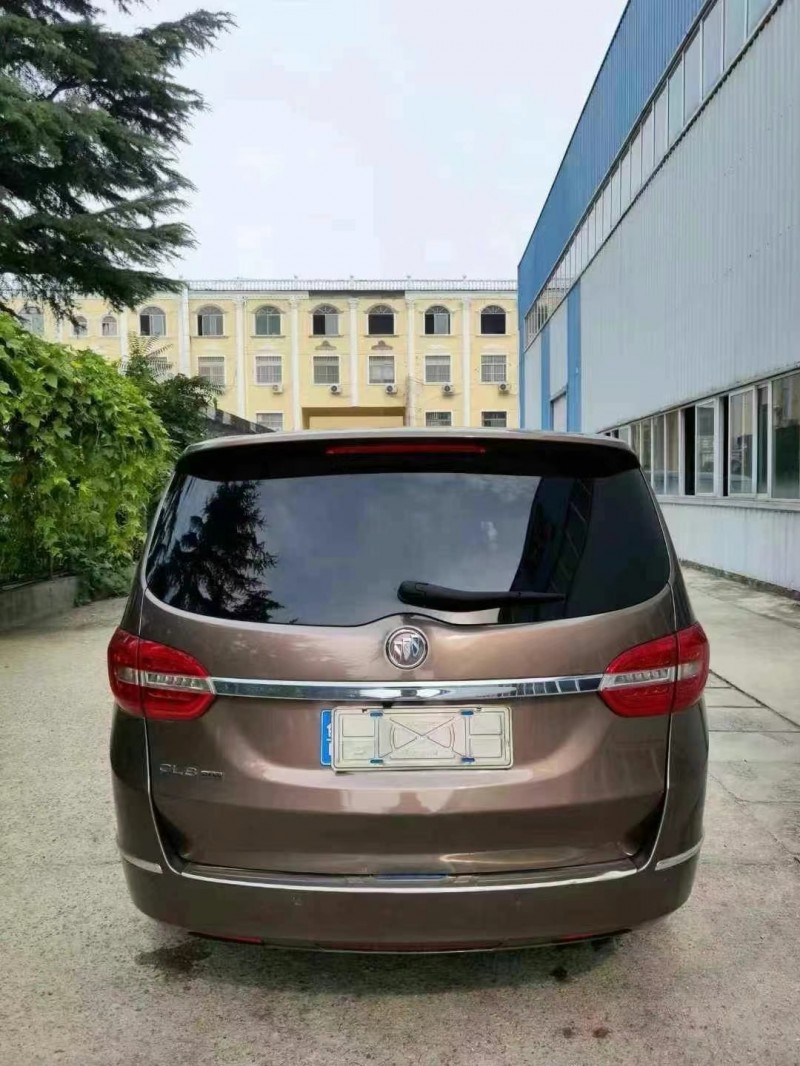 济宁19年别克GL82