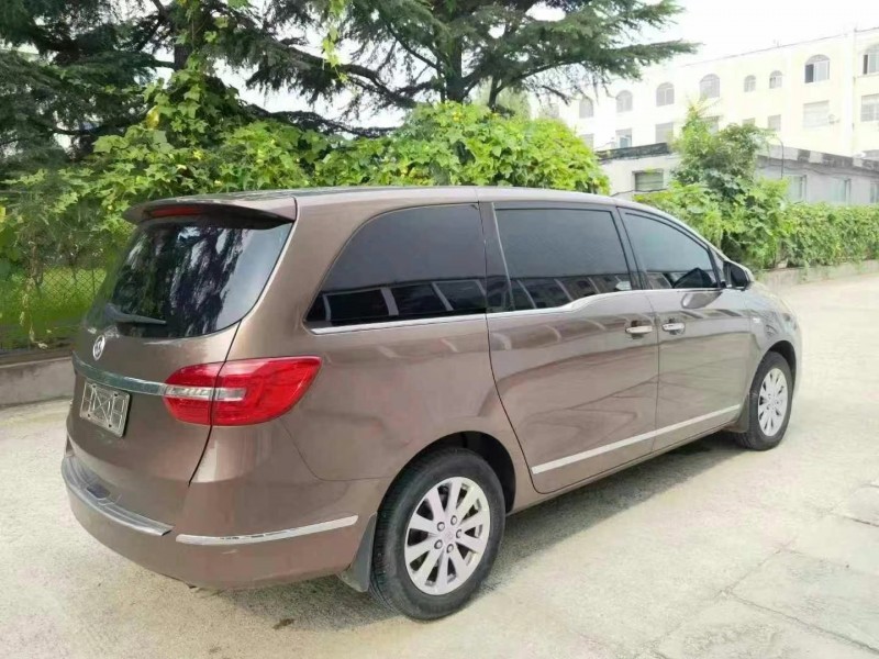 济宁19年别克GL85