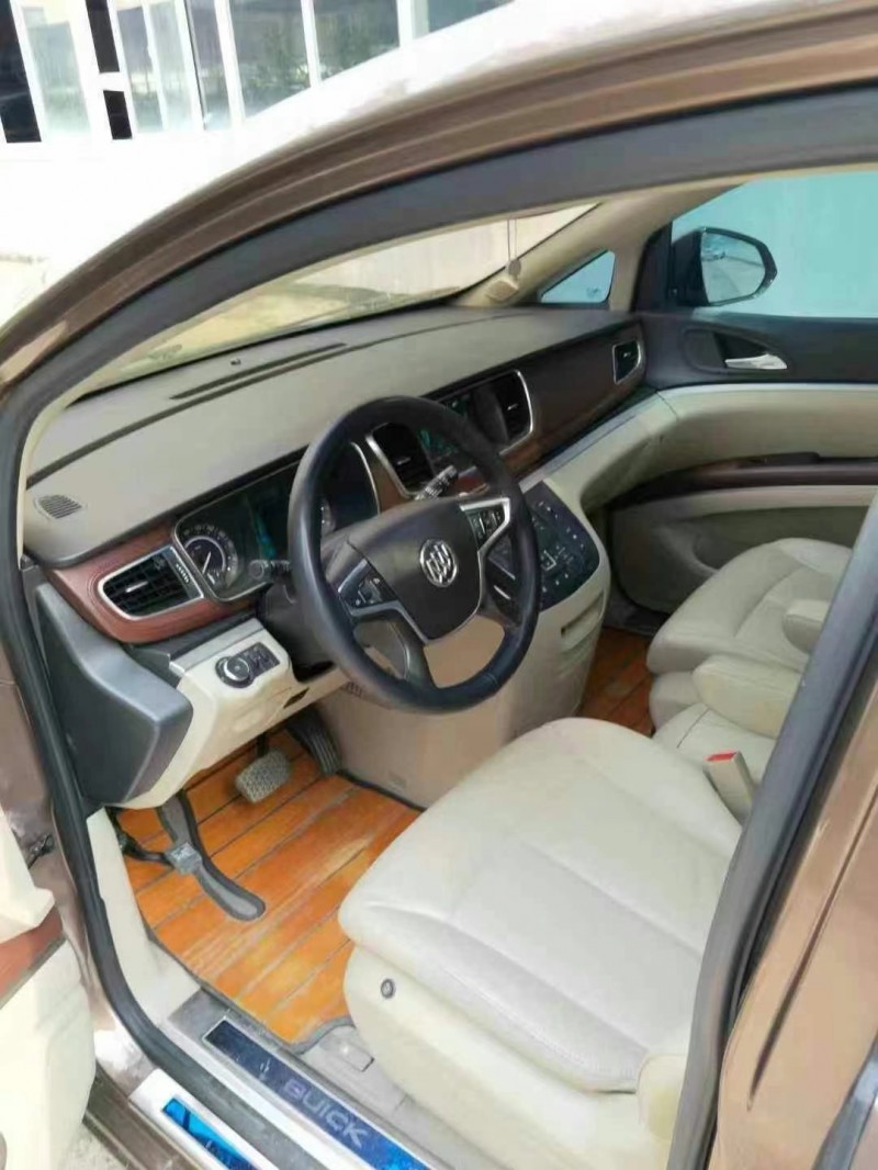 济宁19年别克GL87