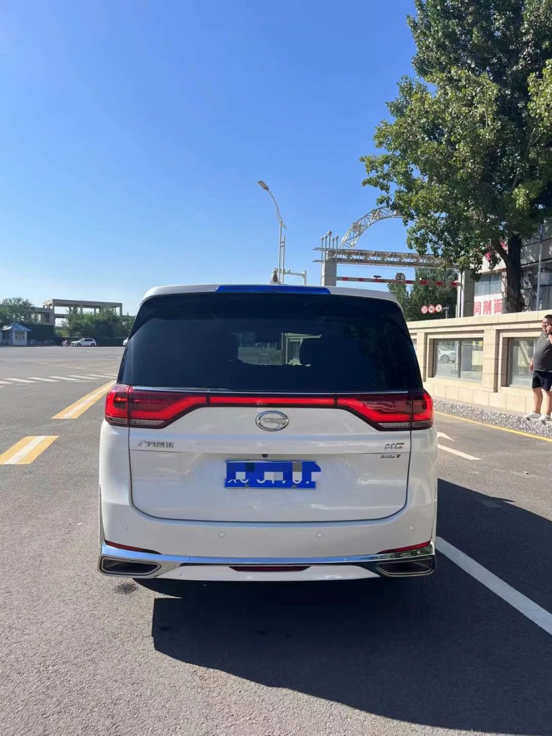 保定21年传祺M89