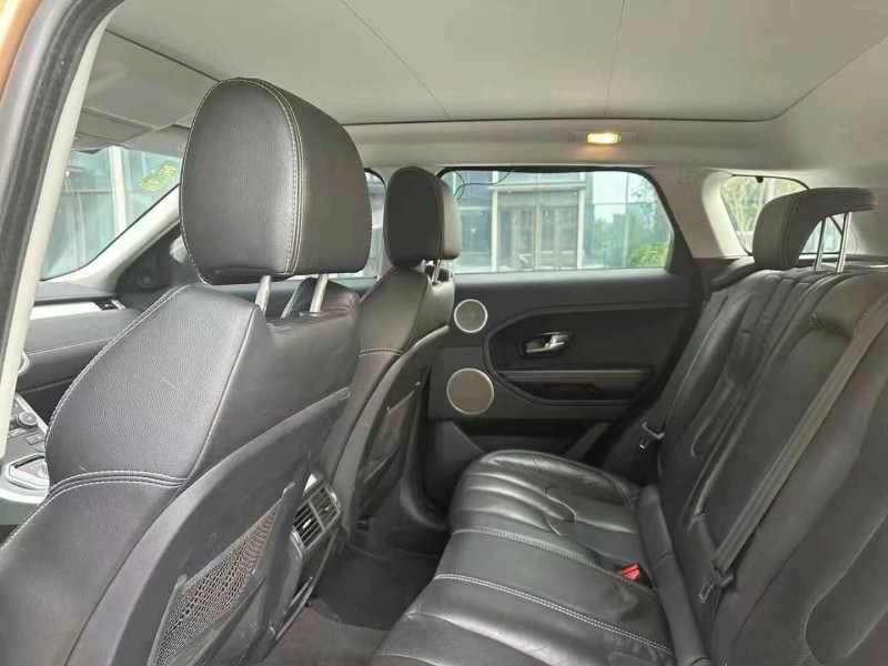 青岛14年路虎极光5