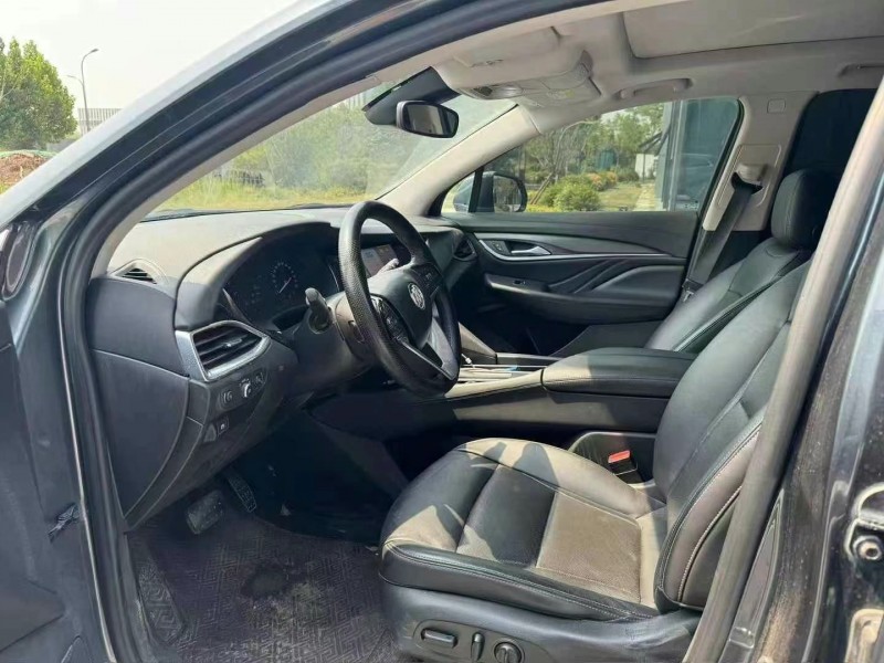 青岛20年别克昂科旗4