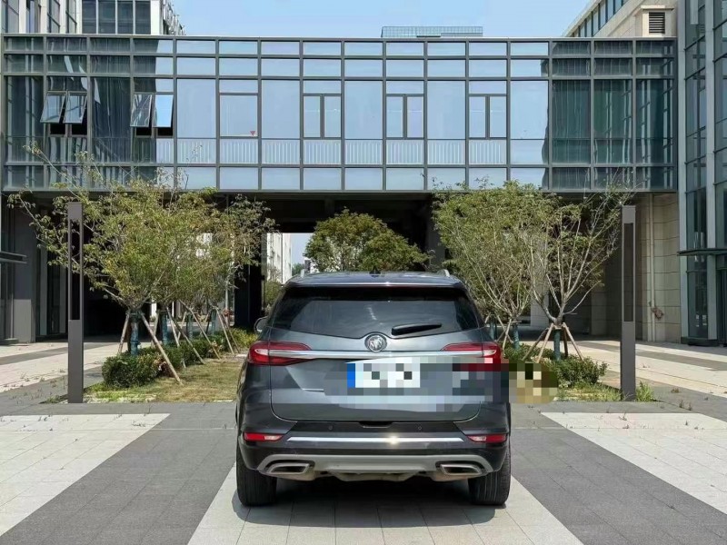 青岛20年别克昂科旗9