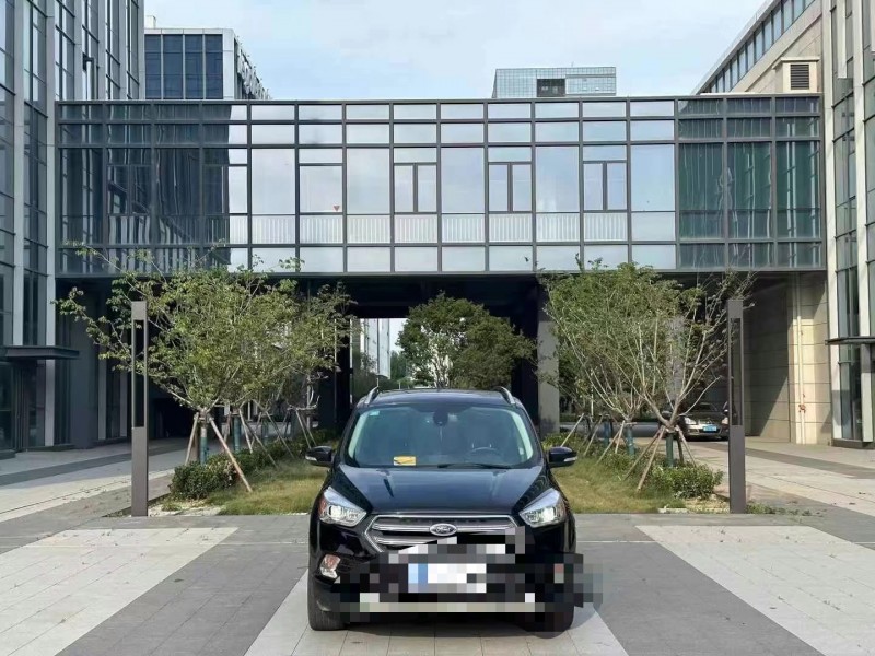 青岛18年福特翼虎1