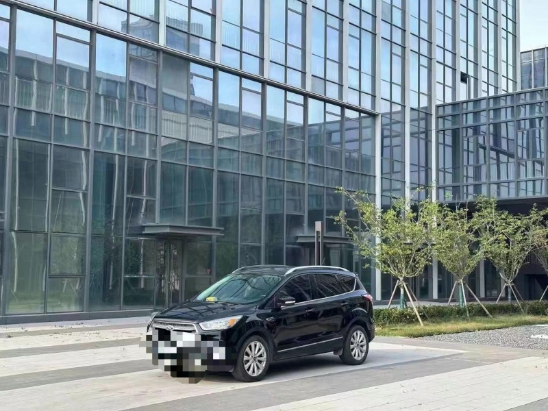 青岛18年福特翼虎3