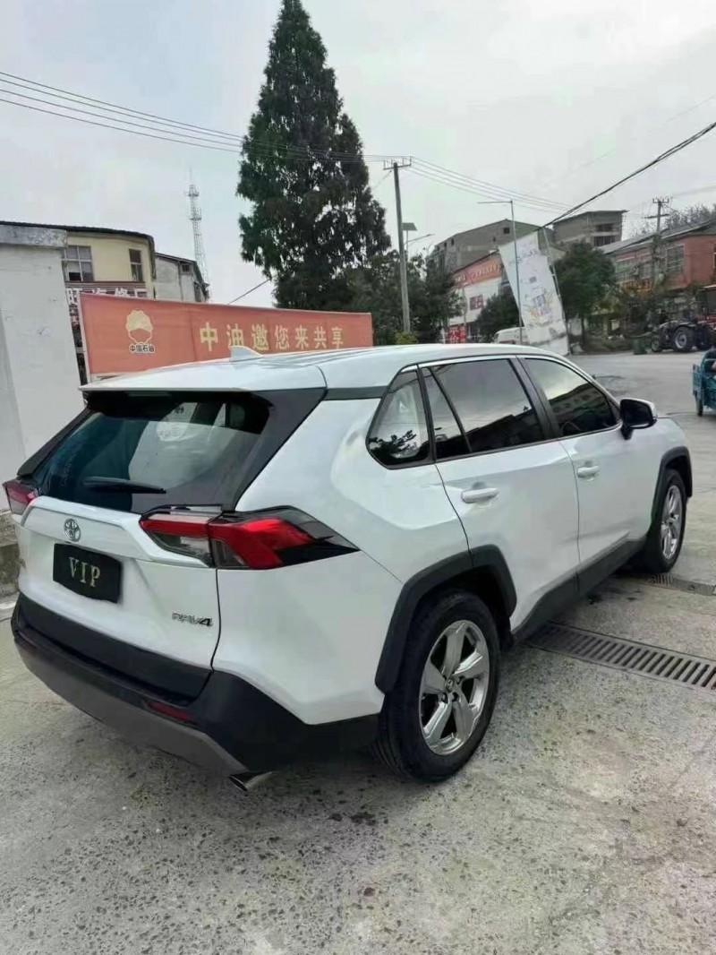 泰安23年豐田RAV4榮放6