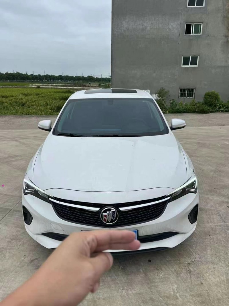 淮安22年别克威朗1