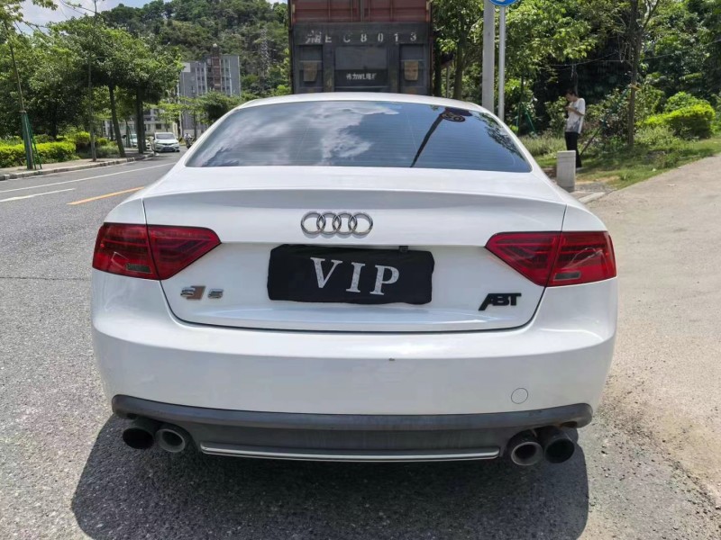 广州13年奥迪A55