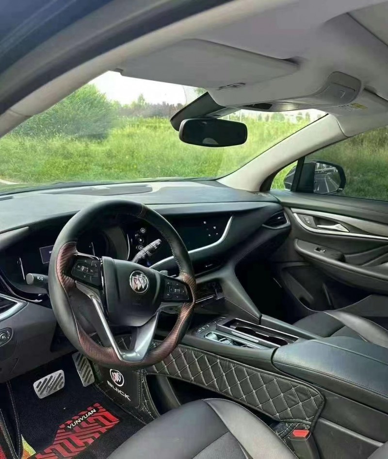 济宁21年别克昂科旗8