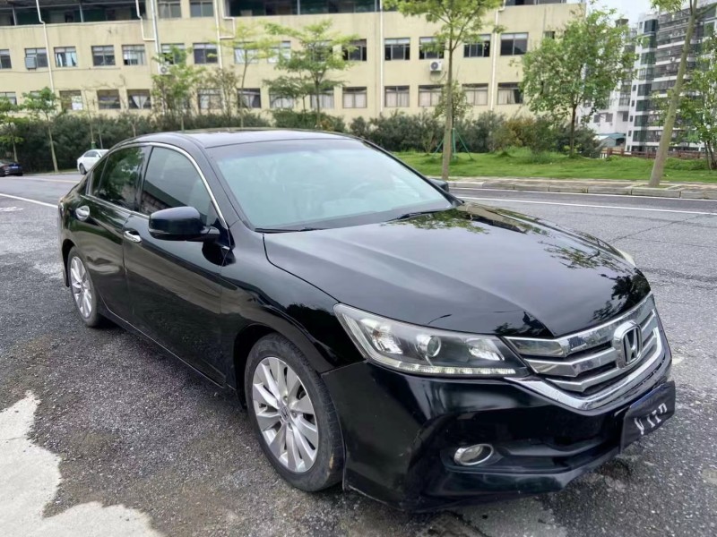 广州15年本田雅阁5