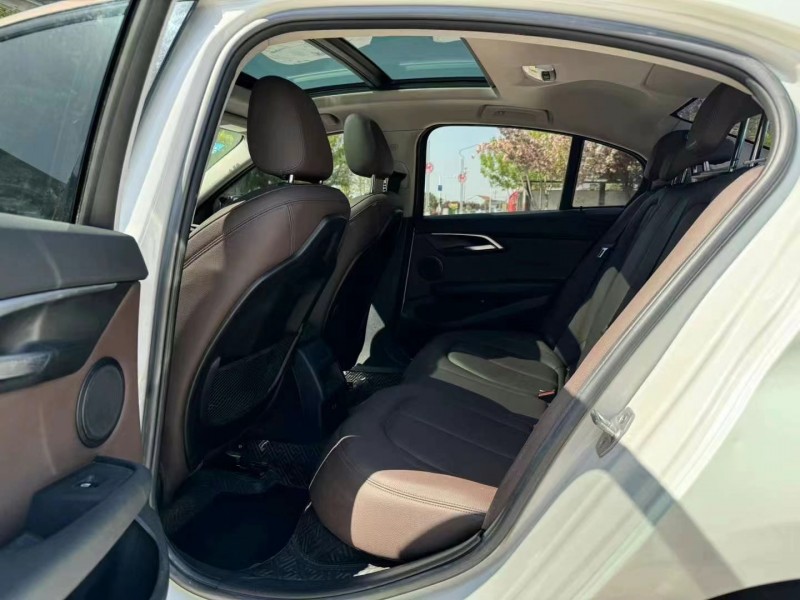 潍坊20年宝马1系8