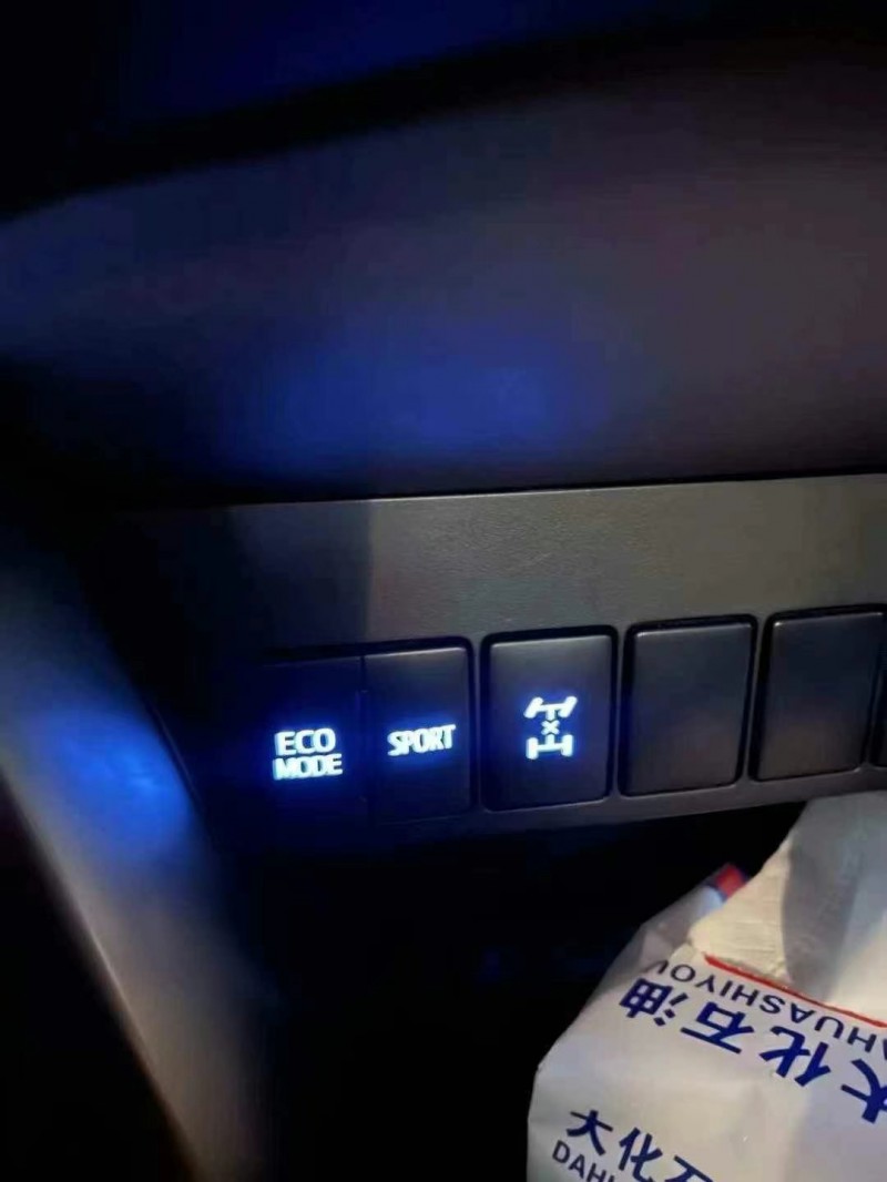 济宁14年丰田RAV4荣放8