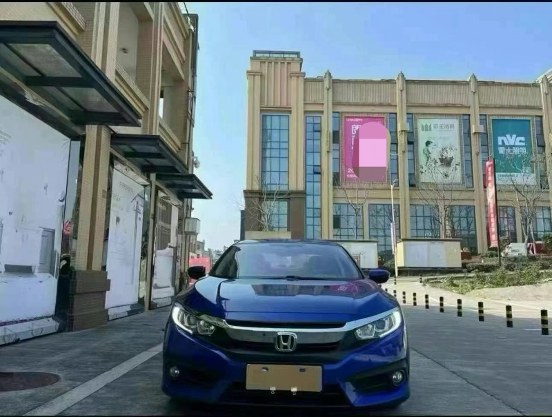 青岛19年本田思域1