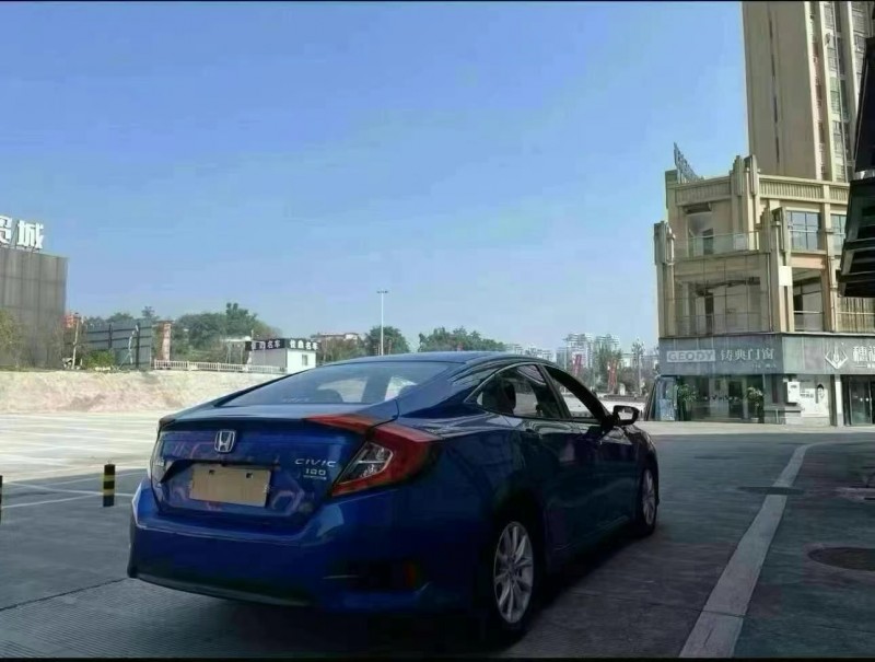 青岛19年本田思域5