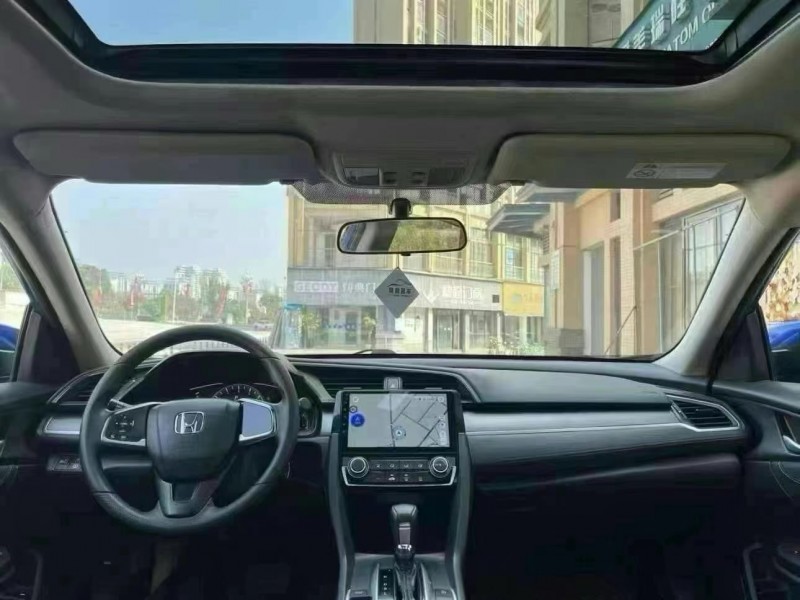 青岛19年本田思域7