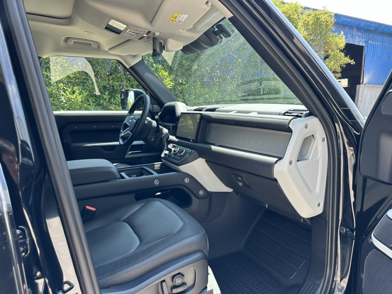 盐城23年路虎卫士5