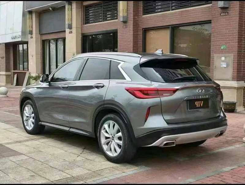 重慶20年英菲尼迪QX508