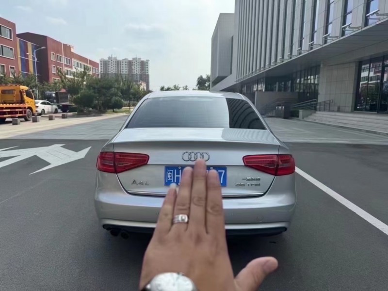 济南16年奥迪A4L9